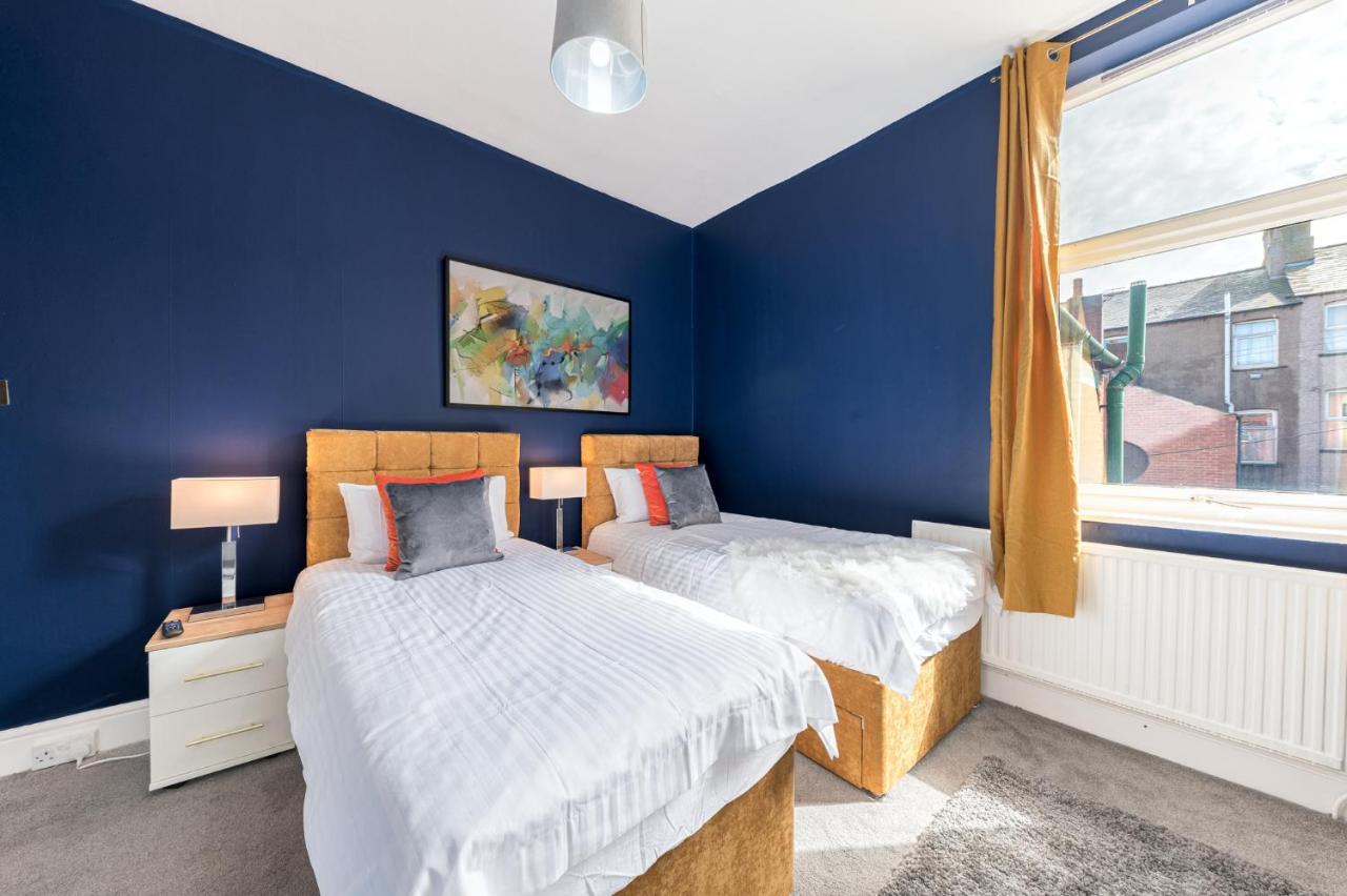 Stylish Luxury Large 4Br Kingbed Apartment Barrow-in-Furness Luaran gambar