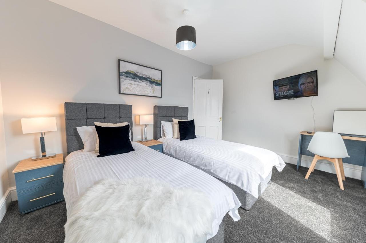 Stylish Luxury Large 4Br Kingbed Apartment Barrow-in-Furness Luaran gambar