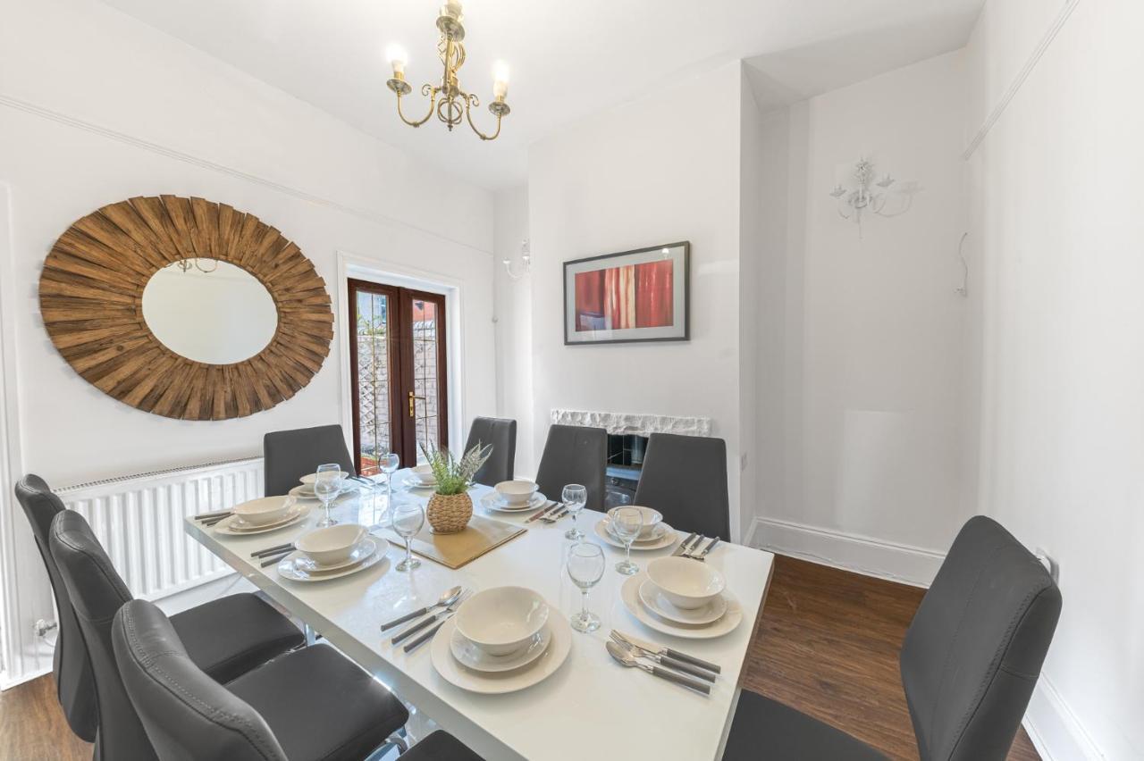 Stylish Luxury Large 4Br Kingbed Apartment Barrow-in-Furness Luaran gambar