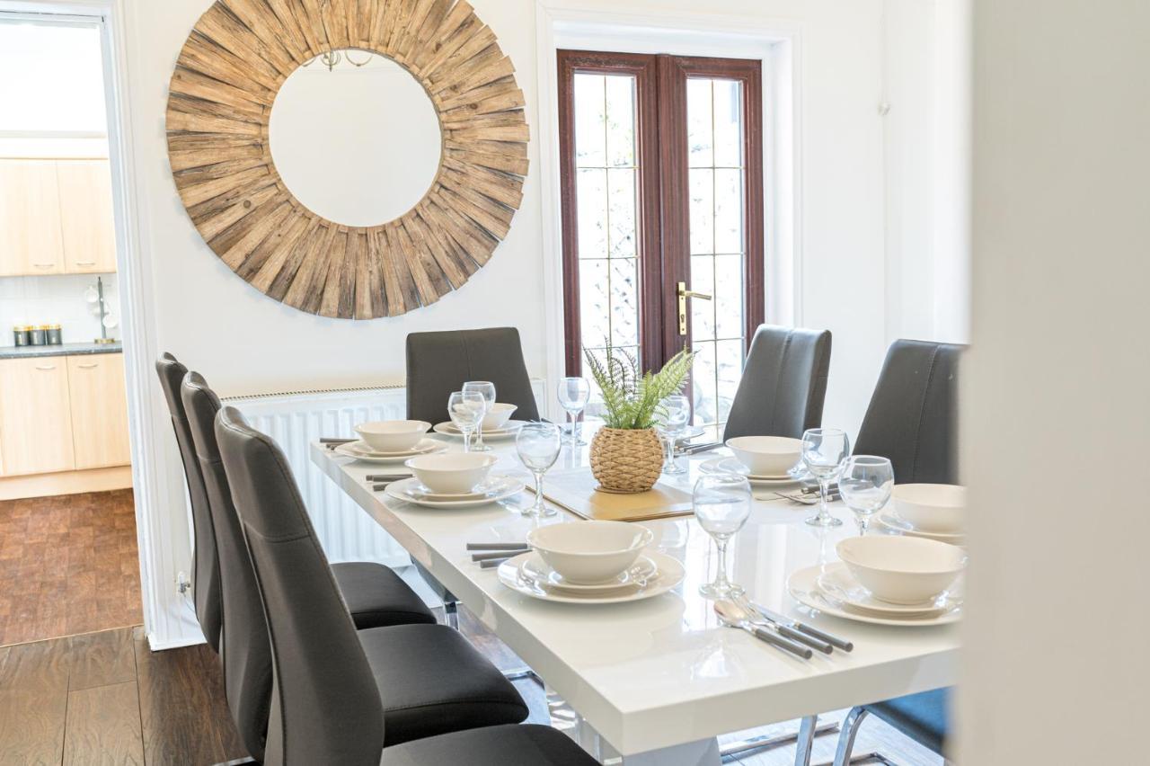Stylish Luxury Large 4Br Kingbed Apartment Barrow-in-Furness Luaran gambar